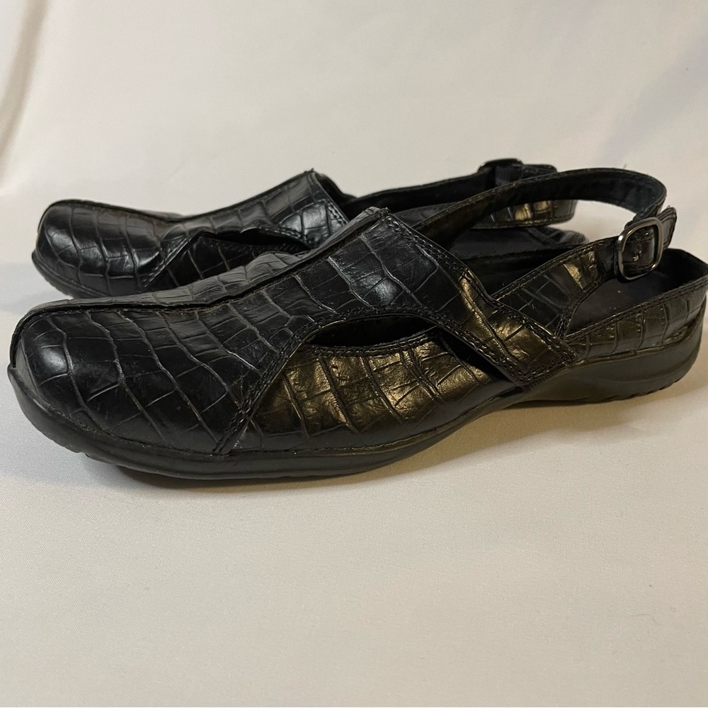 Easy Street Black Faux Croc Slingback Clogs Women’s Size 8.5